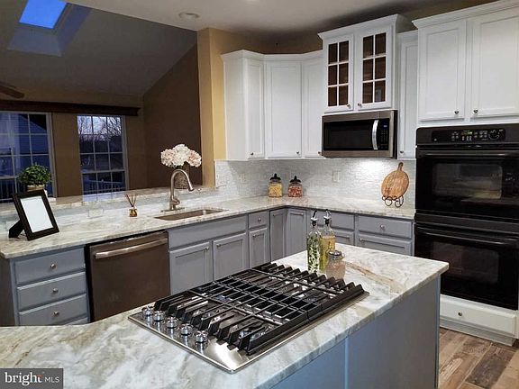 2nd image of 410 Derrytown Dr