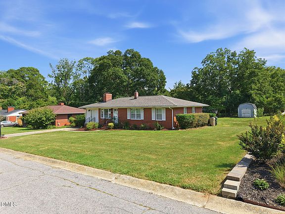4th image of 909 Brooks Ave