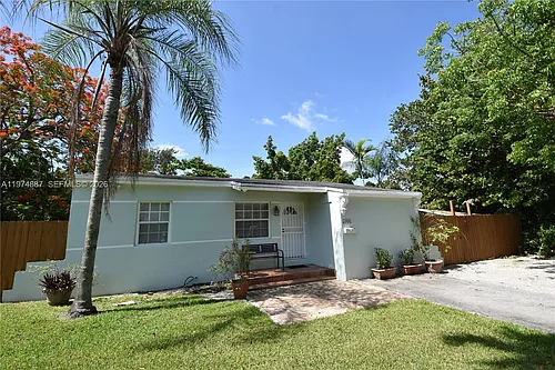 5900 SW 60th St Photo 1