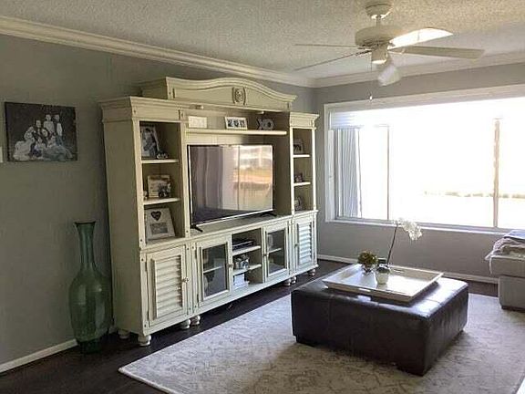 5th image of 125 Shore Ct APT 202B
