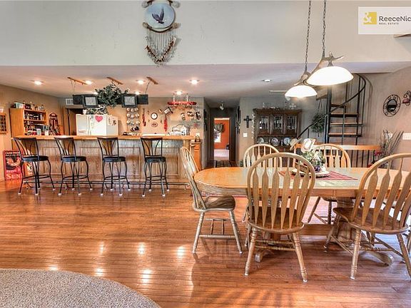 Plenty of eating space