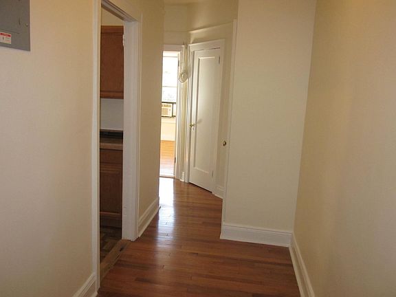 4th image of 20209 43rd Ave APT 2A