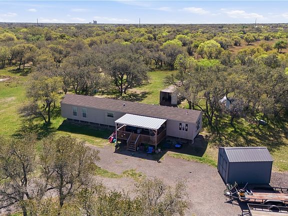 3rd image of 130 Old Goliad Rd