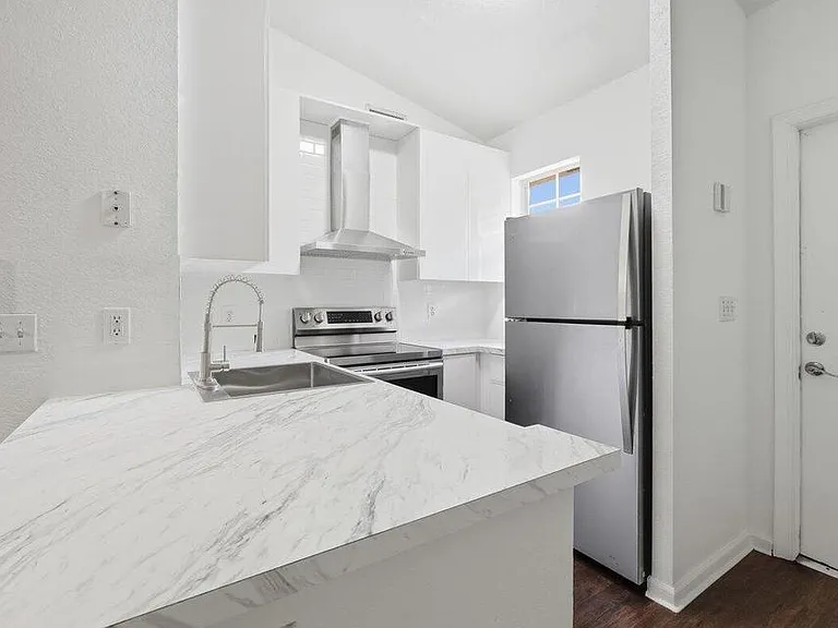 6249 Garden Ct — Photo 5