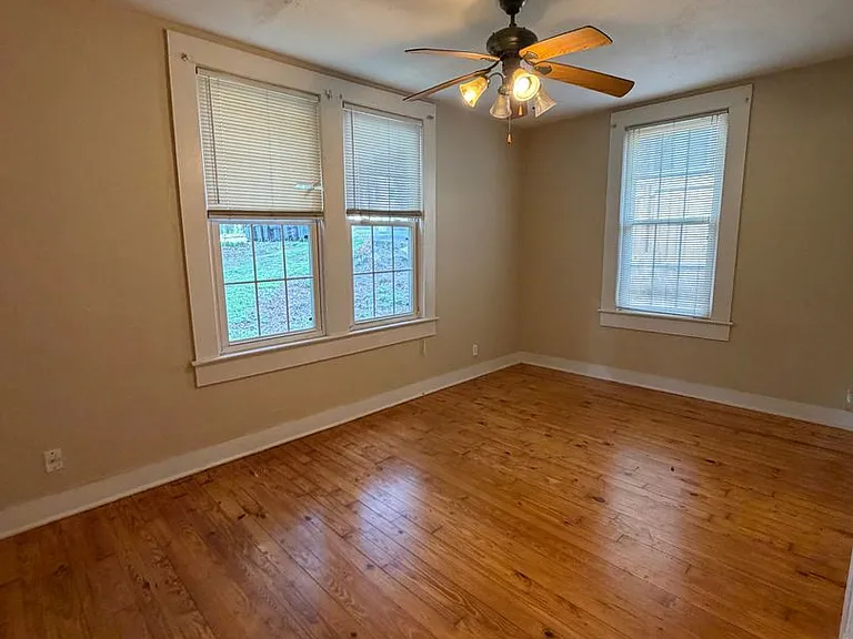 322 Oakland Avenue Duplex — Photo 5