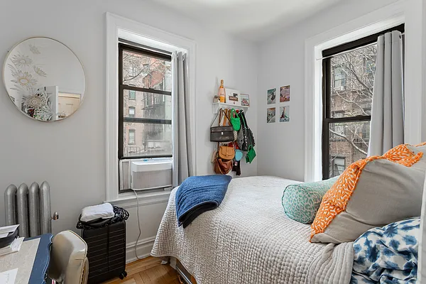 Rented by Bond New York | media 5