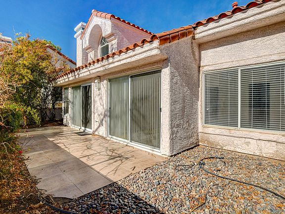 5th image of 6932 Emerald Springs Ln