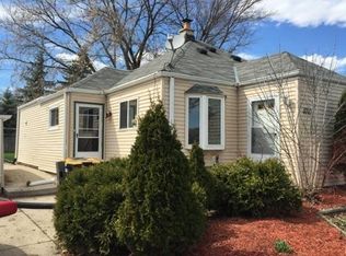 4747 N 117th St, Wauwatosa, WI 53225