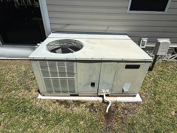 4th image of 2204 Thoreau Dr