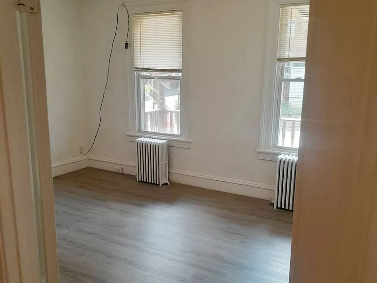 118-120 Babcock St — Photo 1