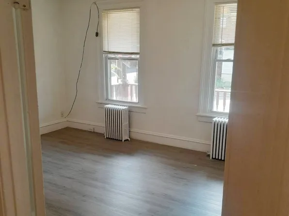 118-120 Babcock St, Hartford, CT