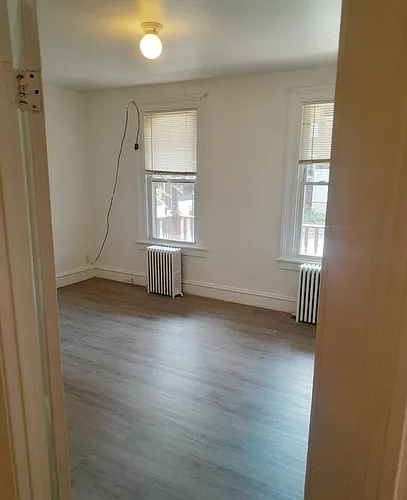 118-120 Babcock St Photo 1