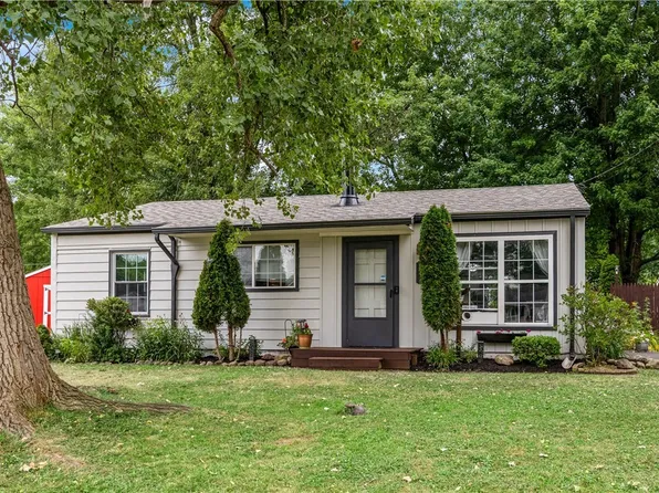 221 Bump Dr, Syracuse, NY 13209
