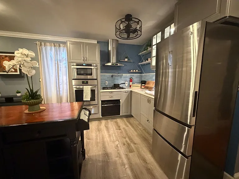 817 10th St #1C — Photo 9