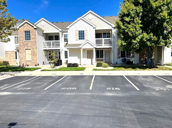 1443 McClure Rd #207, Aurora, IL 60505