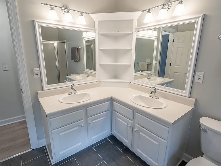 1820 Clay Dr — Photo 22