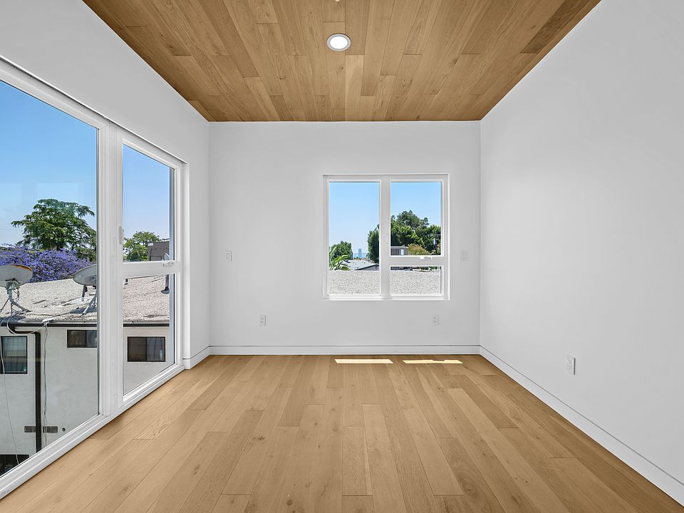 1st image of 1351 N Stanley Ave #4