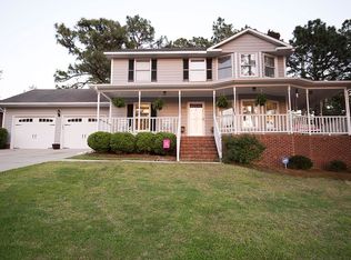 5566 Lockridge Rd, Fayetteville, NC 28311