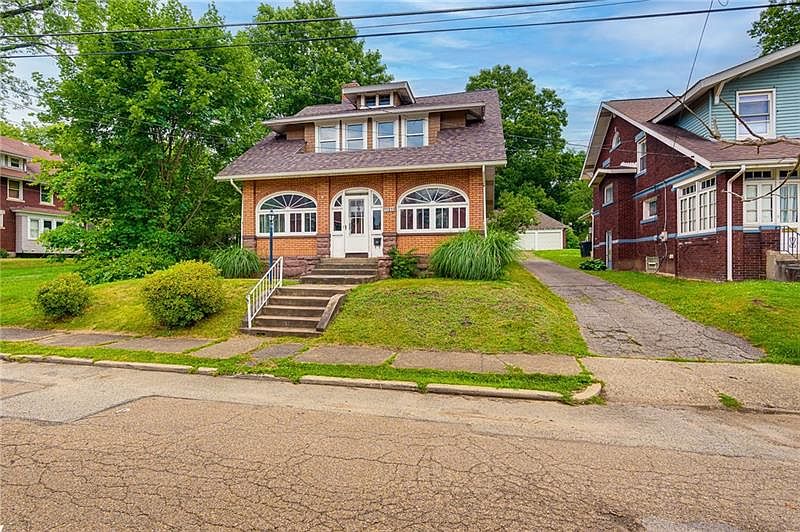 212 Charles Ave New Kensington PA Zillow