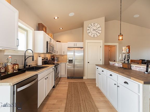 4th image of 20 Star View Dr