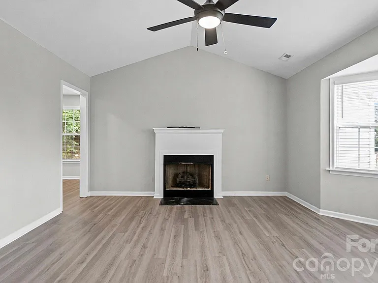 3320 Whitebridge Ln — Photo 8
