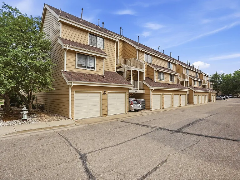 5916 Gunbarrel Ave #F — Photo 26