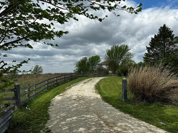 9181 Bussert Rd, Amanda, OH 43102