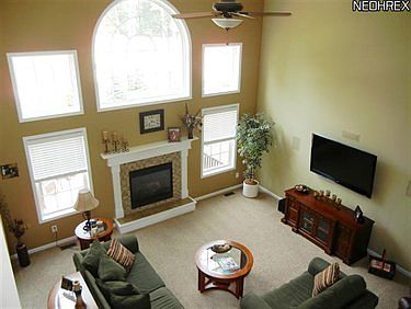 5th image of 879 Skyland Dr