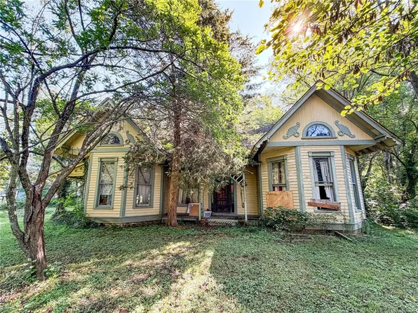 9981 N Firebaugh St, Stoy, IL 62464