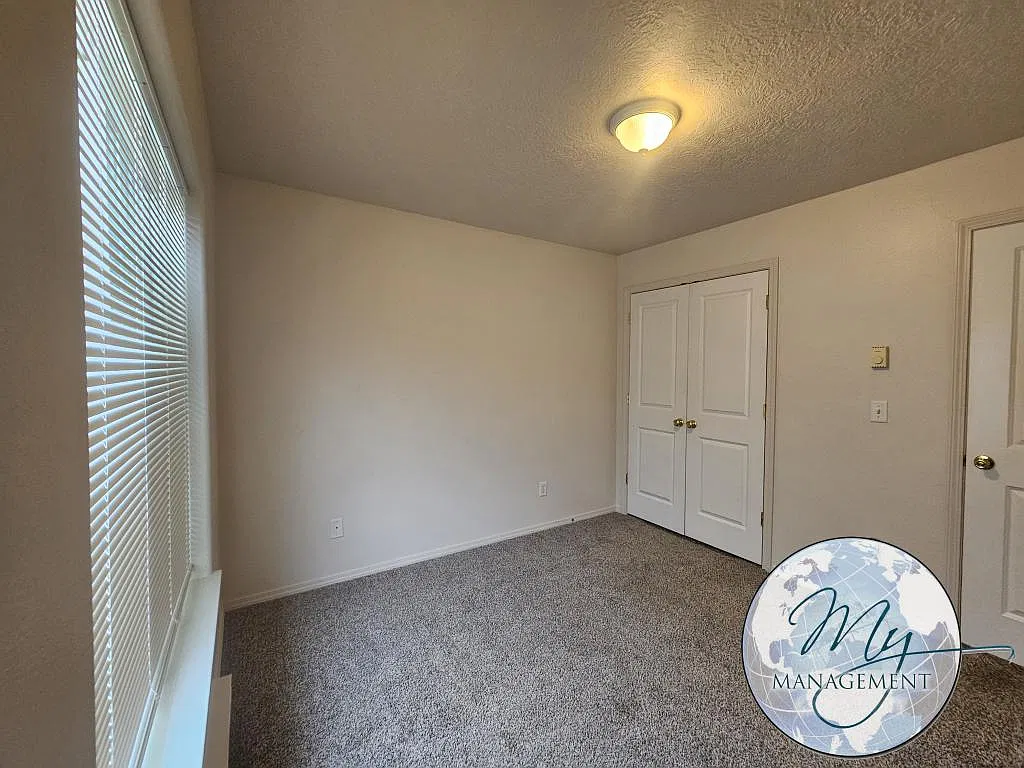 $1795 | 3 Bedroom 2 Bath Duplex | Twin Falls, ID — Photo 2