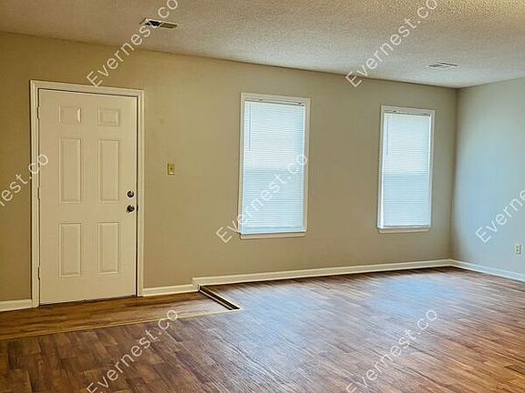 5th image of 7091 Hampton Dr