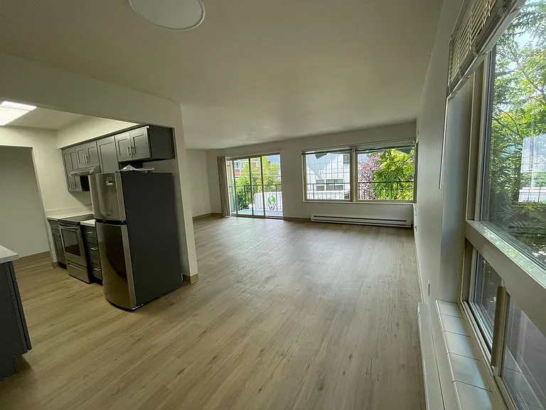 Franklin Apartments — Photo 12