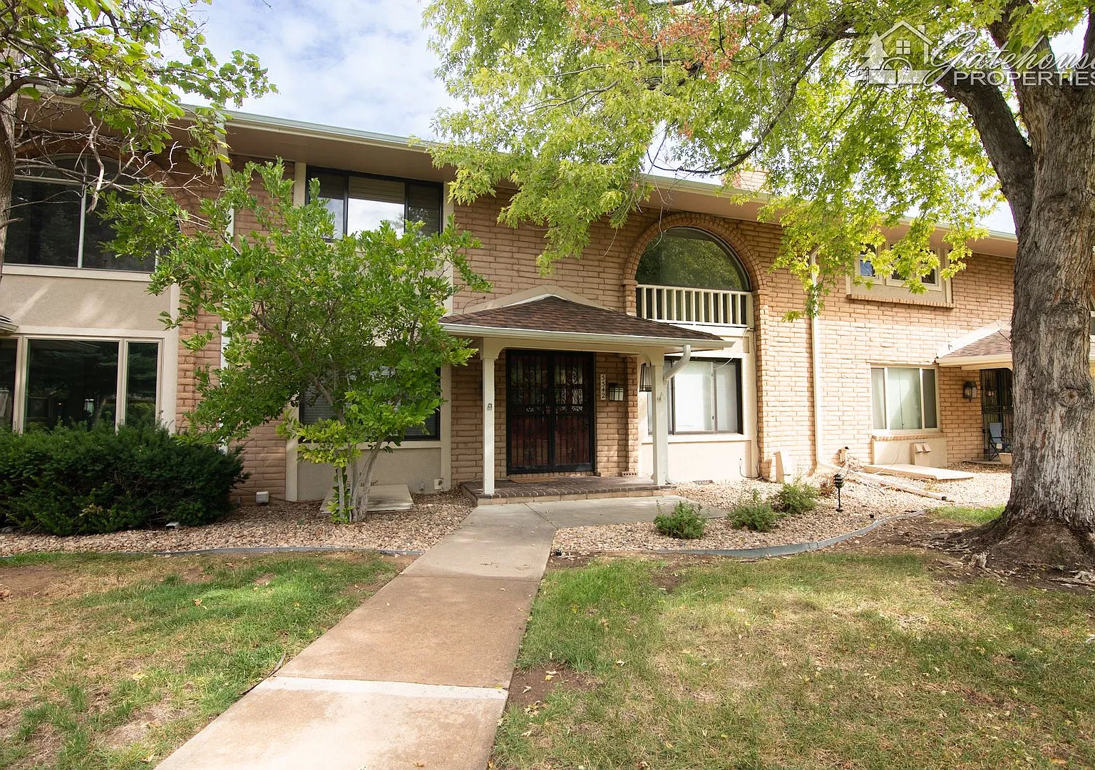 Spacious 4-Bedroom Townhome with 2 Pools, Fitness Center & 2-Car Garage All Community Amenities I... — Photo 1