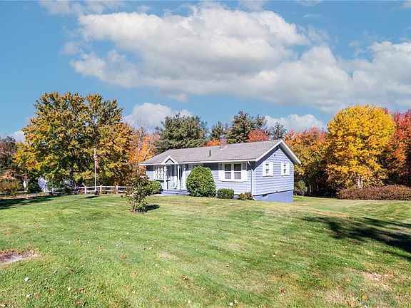 3rd image of 580 Wrentham Rd