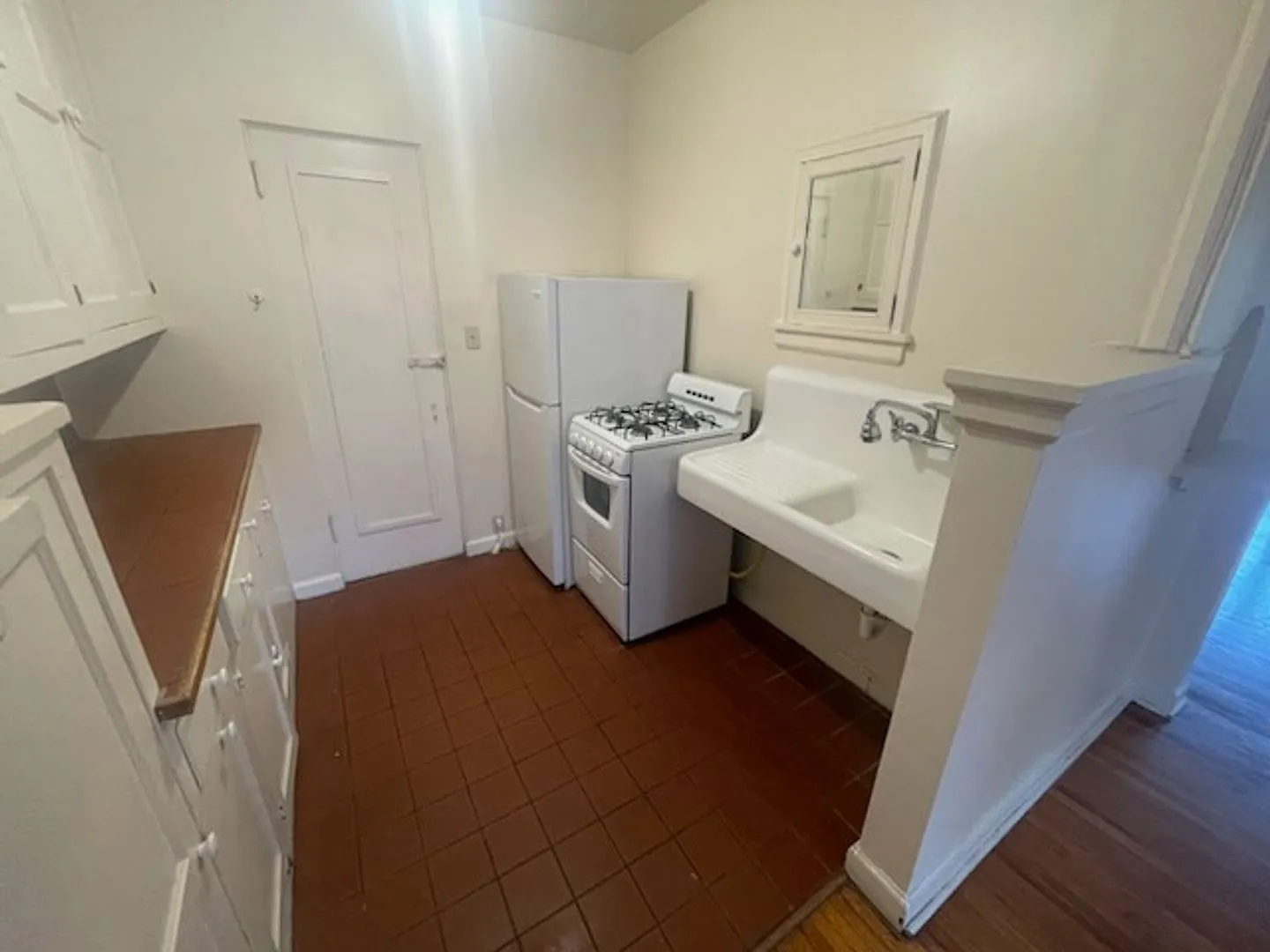 2701 Grand Avenue South — Photo 2