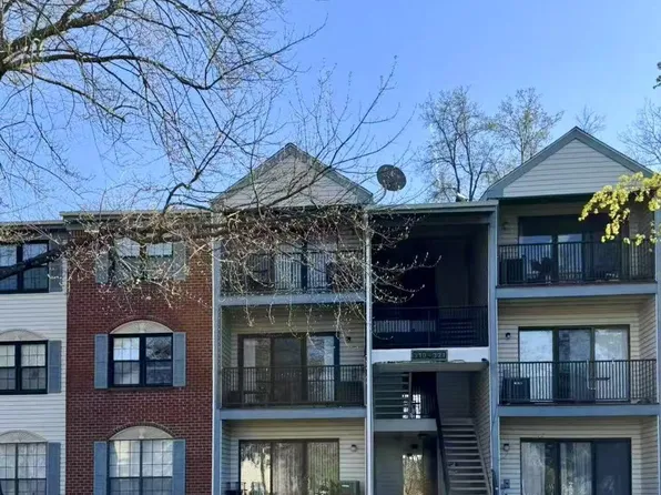 311 Hampshire Ct, Piscataway, NJ 08854