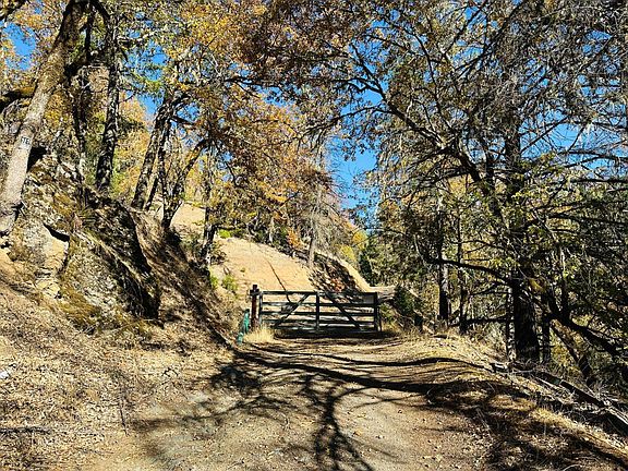 3rd image of 85 Devils Gulch Rd