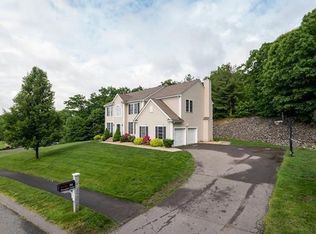 32 Pleasant Ln, Boylston, MA 01505