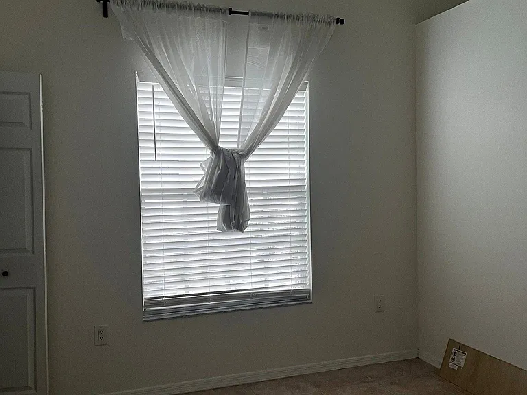 8715 Lake Place Ln #6A — Photo 4