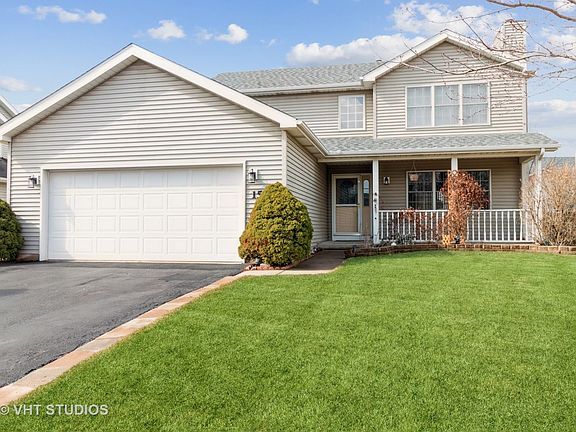 2nd image of 1520 Acacia Ln