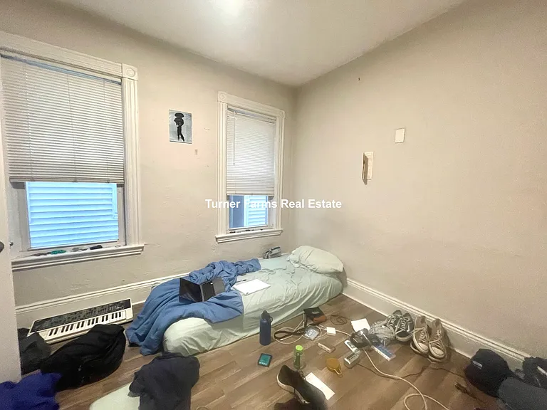 45 Crescent Ave #1R — Photo 8