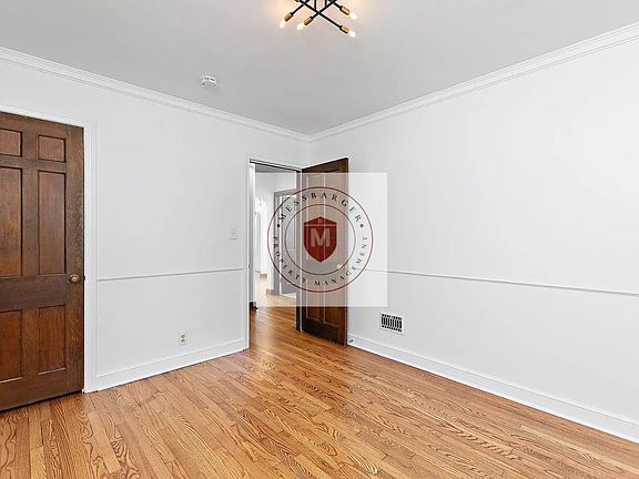 5th image of 2800 W 49th St
