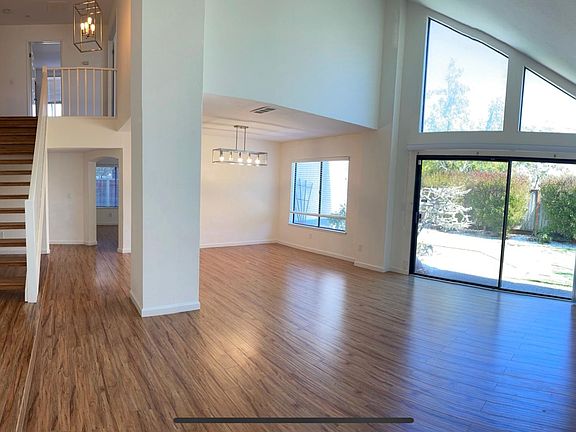 5th image of 604 Cornwallis Ln