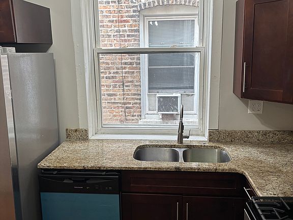3rd image of 4915 N Drake Ave #1