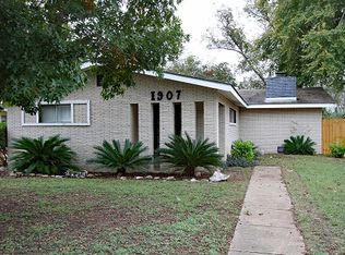1907 23rd Circle, Hondo, TX 78861
