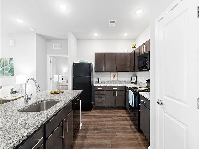 Highview Pointe — Photo 11