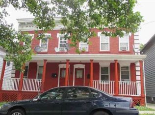 694-696 Charles St, Perth Amboy, NJ 08861