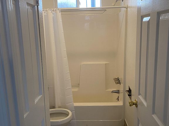 2nd image of 514-518 W Macarthur Blvd #16048458