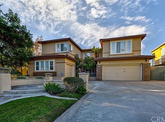 2nd image of 1539 Sapphire Ln