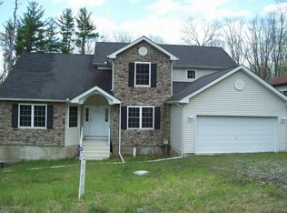 781 Wedgewood Lake Dr, Stroudsburg, PA 18360